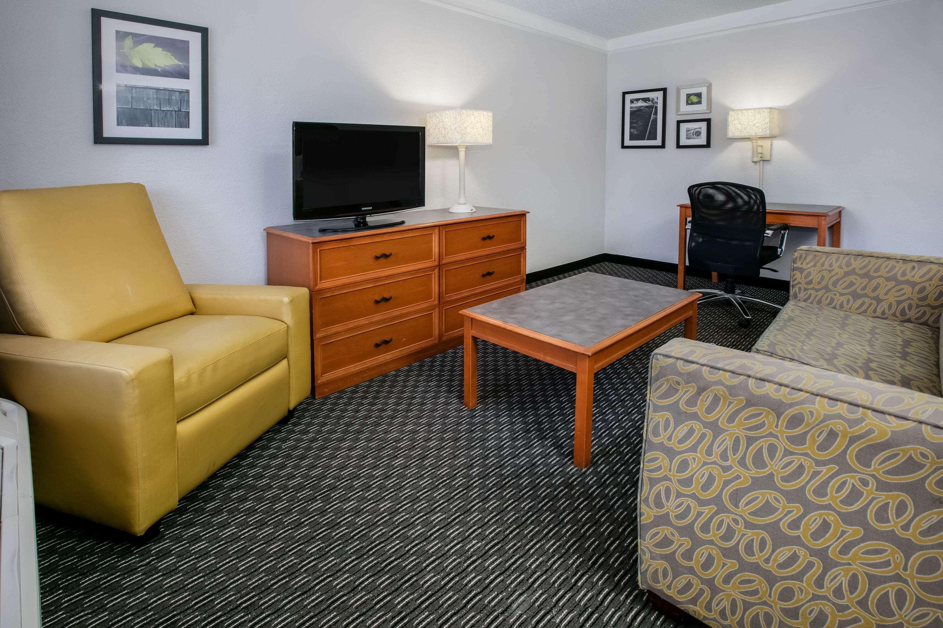 La Quinta Inn By Wyndham Dallas Uptown Екстериор снимка