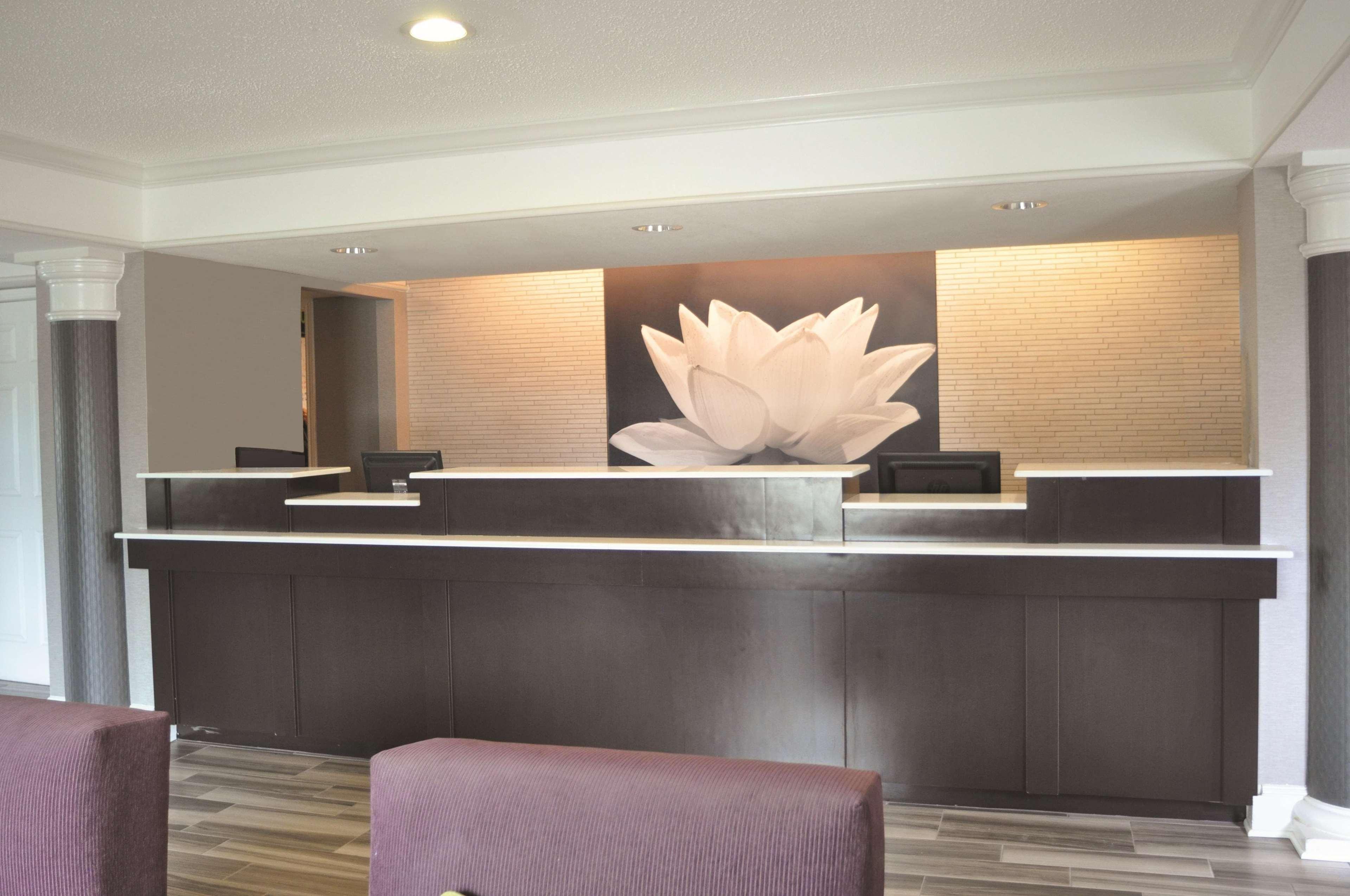 La Quinta Inn By Wyndham Dallas Uptown Екстериор снимка