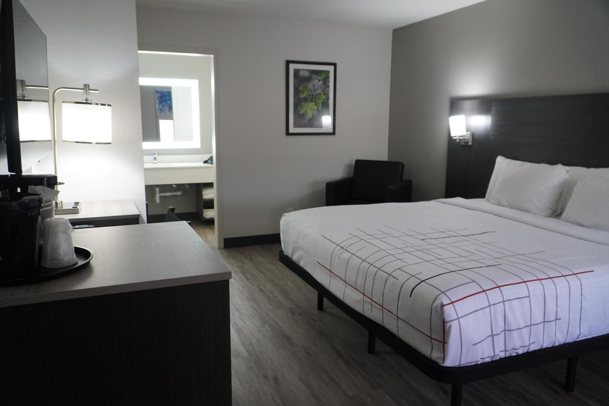 La Quinta Inn By Wyndham Dallas Uptown Екстериор снимка